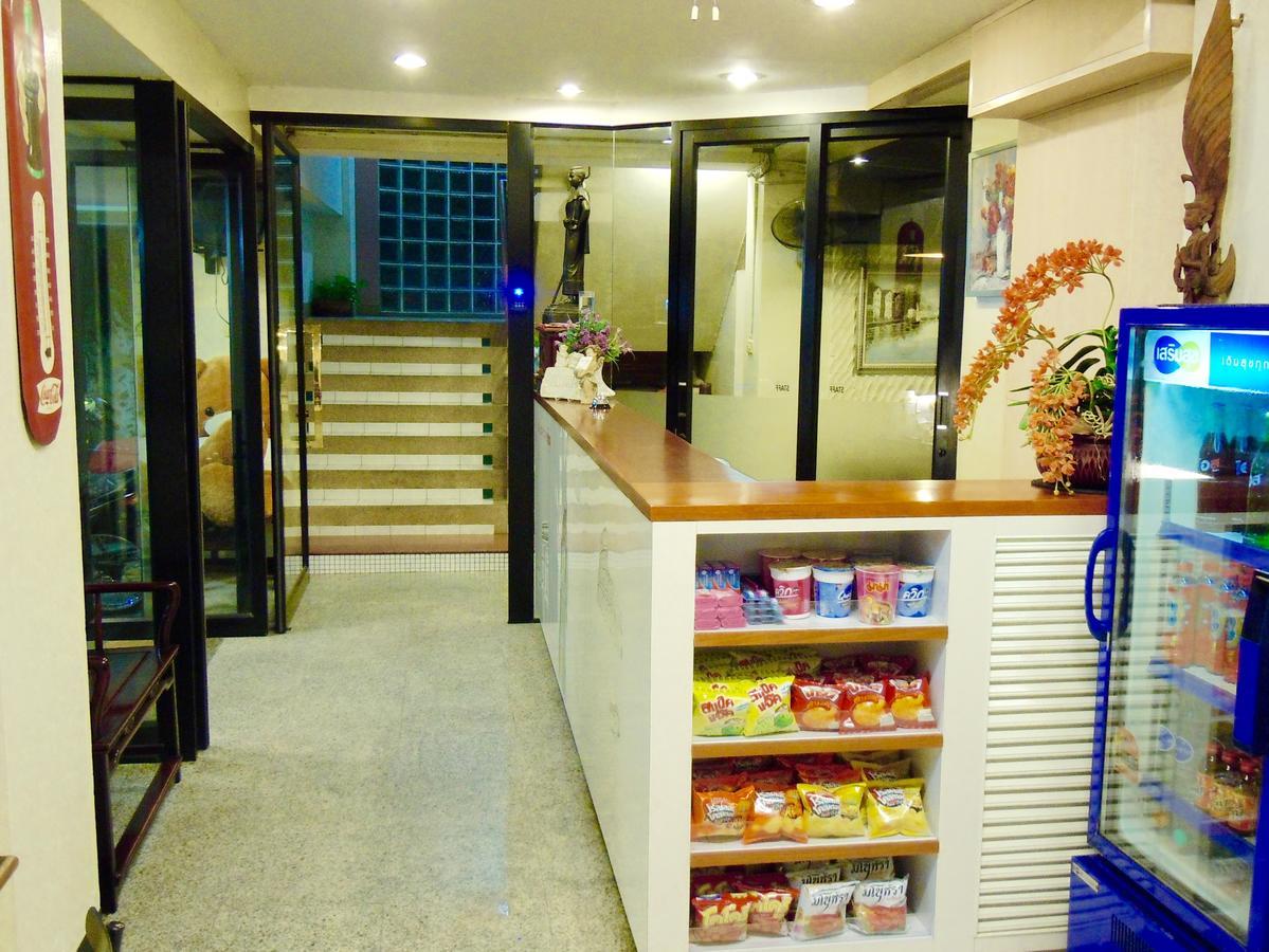 Hotel Moonlight House à Nakhon Ratchasima Extérieur photo